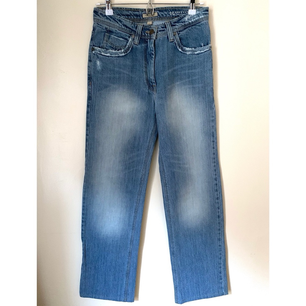 Burberry • 26 • Brit Ledstone Boyfriend Jeans